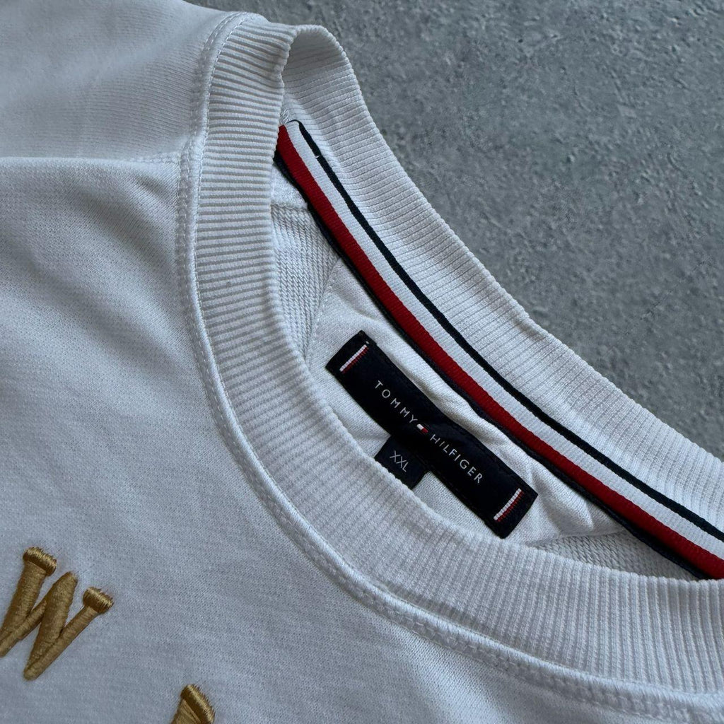 Vintage Tommy Hilfiger Sweater (XXL)
