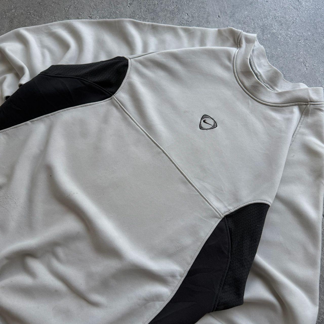 90's Nike Sweater (Women's XL)