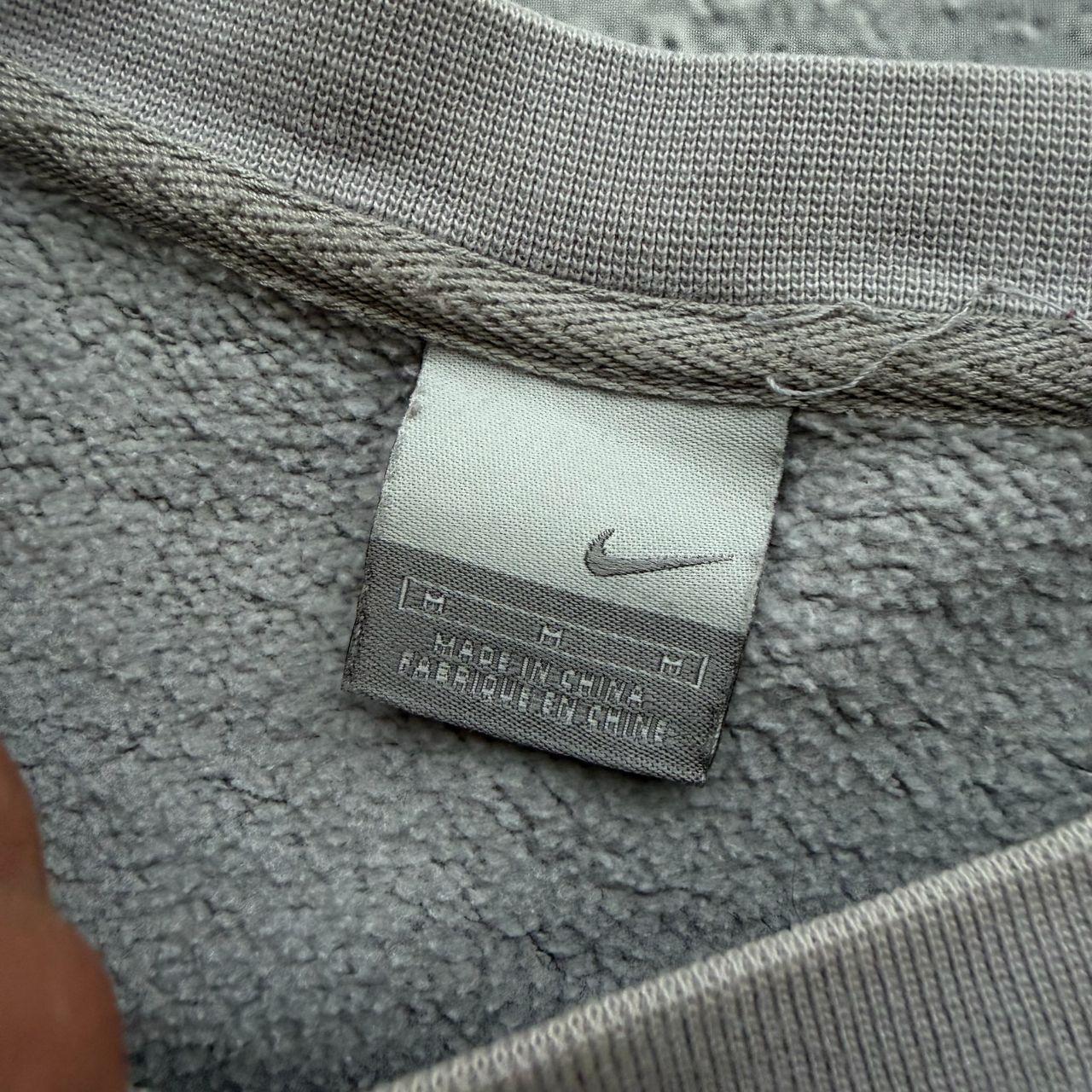 Early 2000's Nike Sweater - Medium