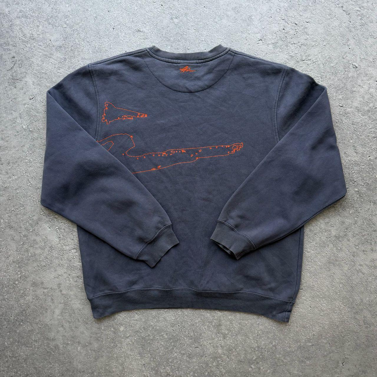 Early 2000's Nike Sweater (M)