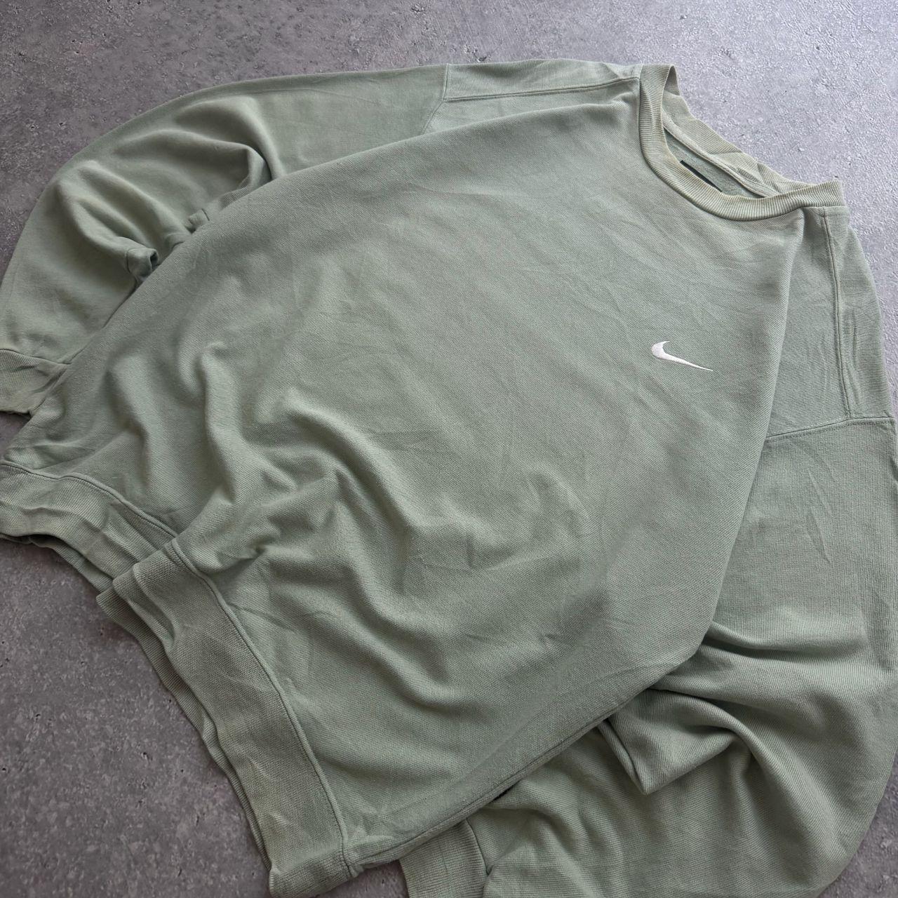 90's Nike Sweater (M)