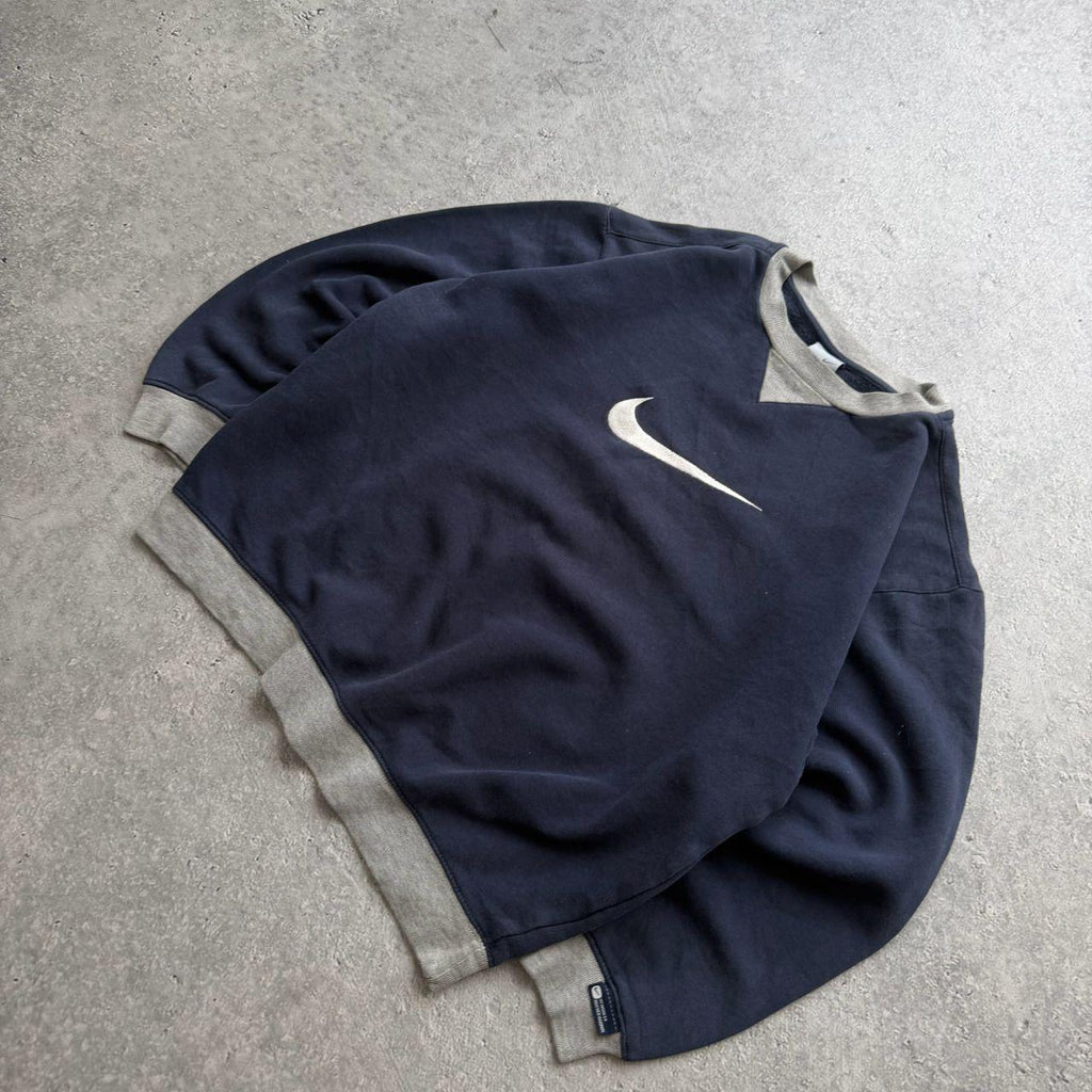 Early 2000's Nike Sweater (Kid's L)
