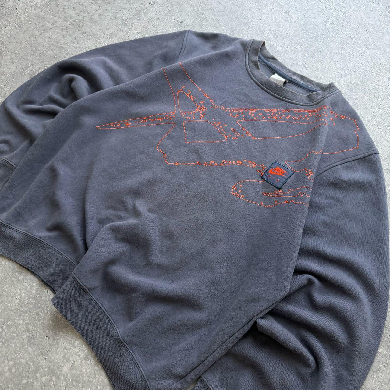 Early 2000's Nike Sweater (M)
