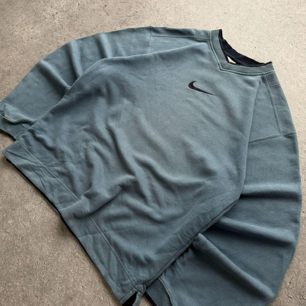 Early 2000's Nike Sweater (L)