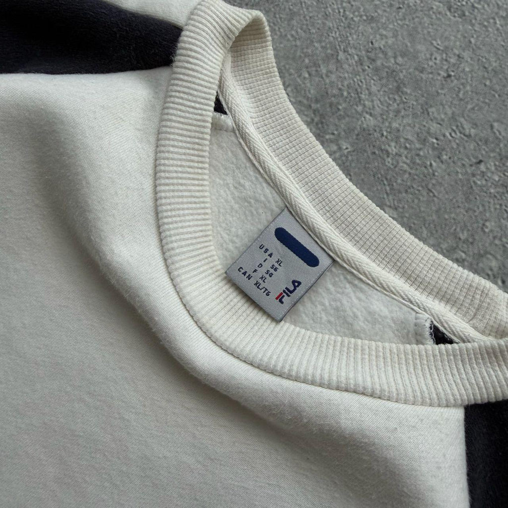 2000's Fila Sweater (XL)