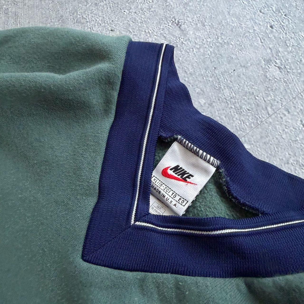 90's Nike Sweater (Women's M)