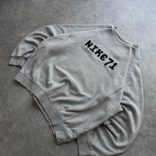 2000's Nike Sweater (L)