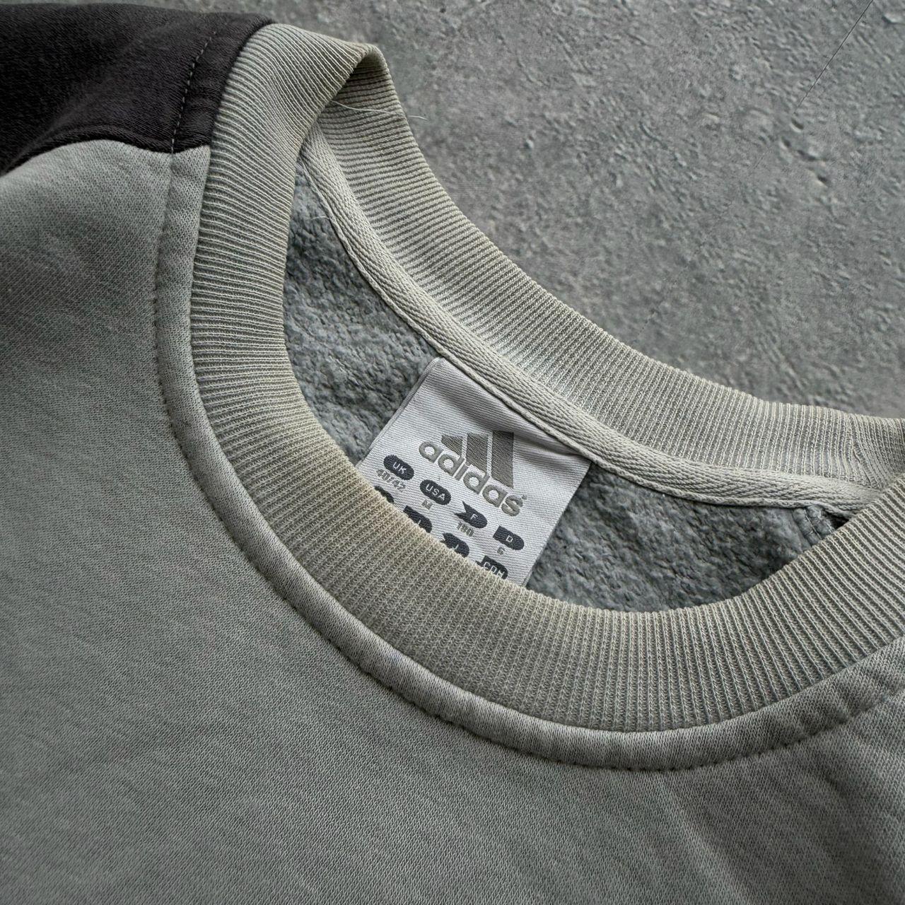 Early 2000's Adidas Sweater (M)