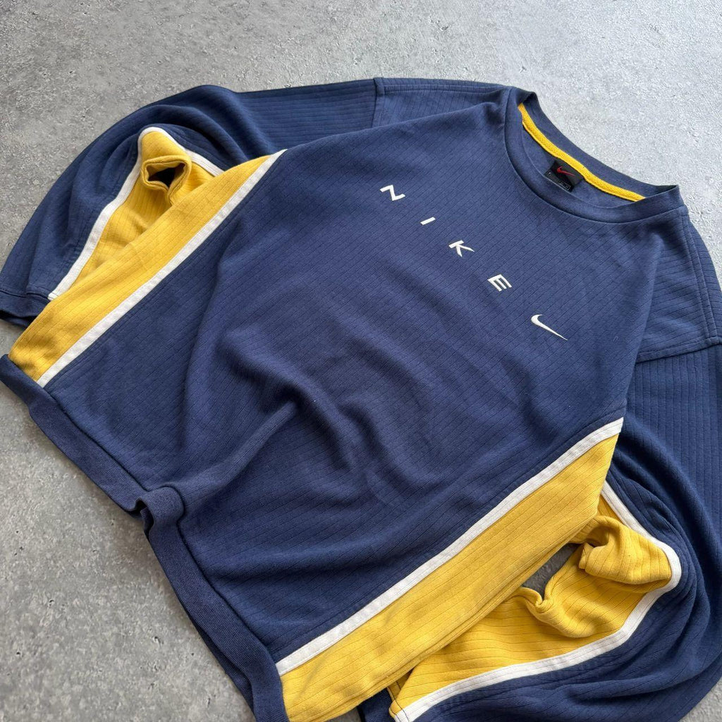 90's Nike Sweater (Women's M)
