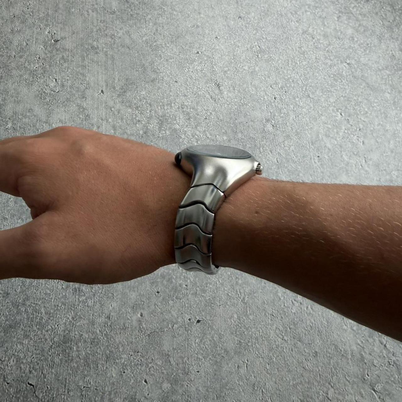 Y2K Style Twist Watch - Black Dial