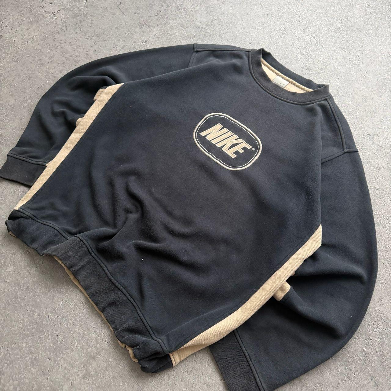 Early 2000's Nike Sweater (M)