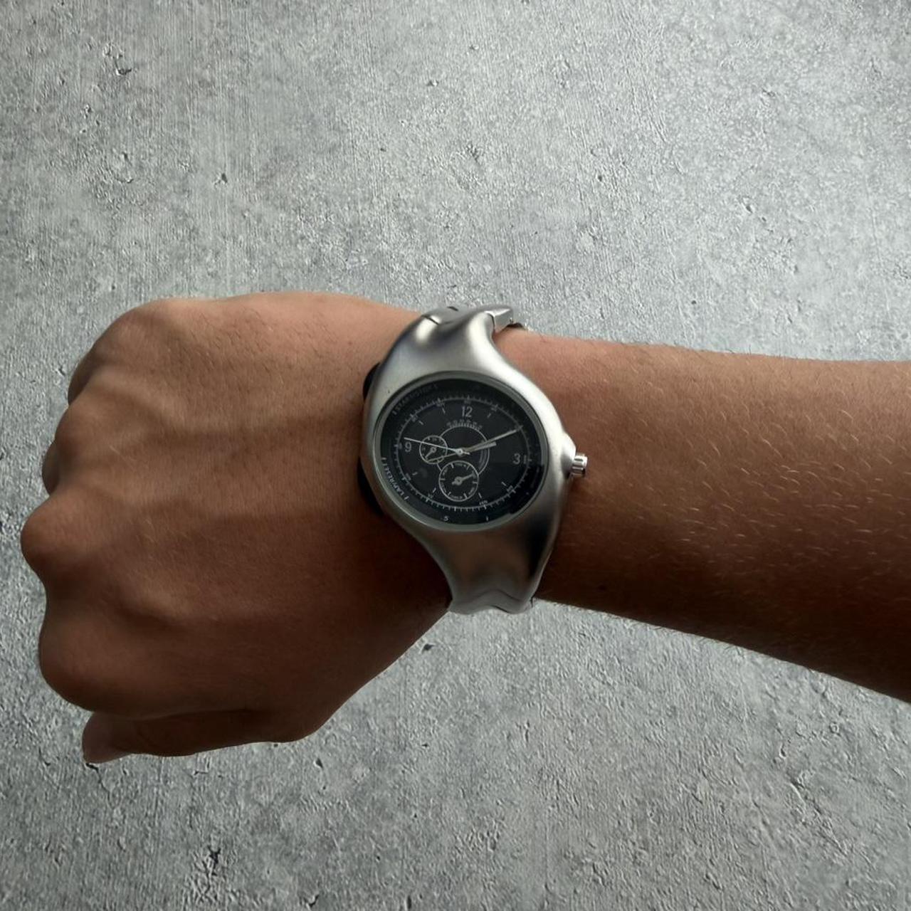 Y2K Style Twist Watch - Black Dial
